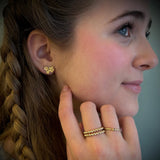 Forglemmigej ørestikker, 3 blomster samlet - 14 karat guld