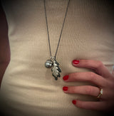 Agerntop i oxyderet sølv m. mørkegrå Tahitiperle 14 mm dia